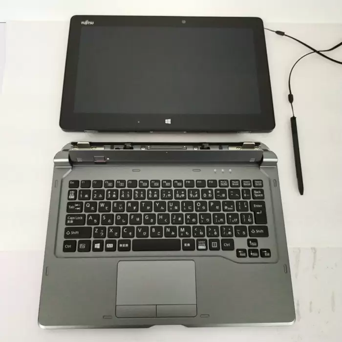 RM850 Fujitsu Windows tablet(with keyboard)