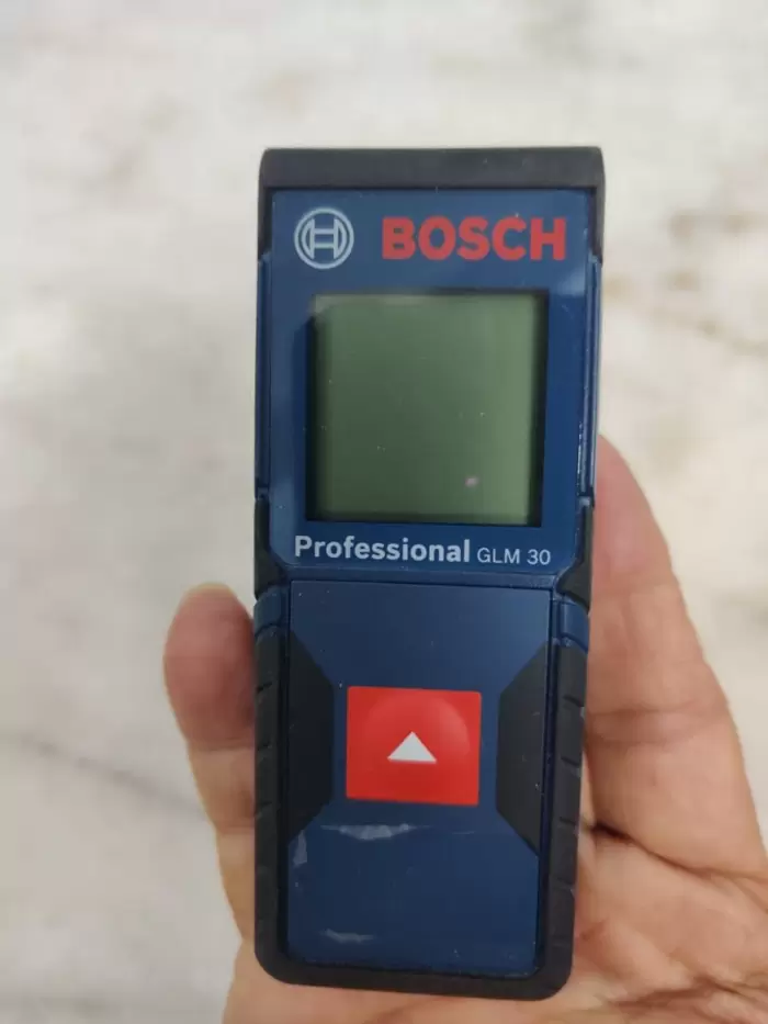 RM105 BOSCH GLM 30 Professional Laser Measure