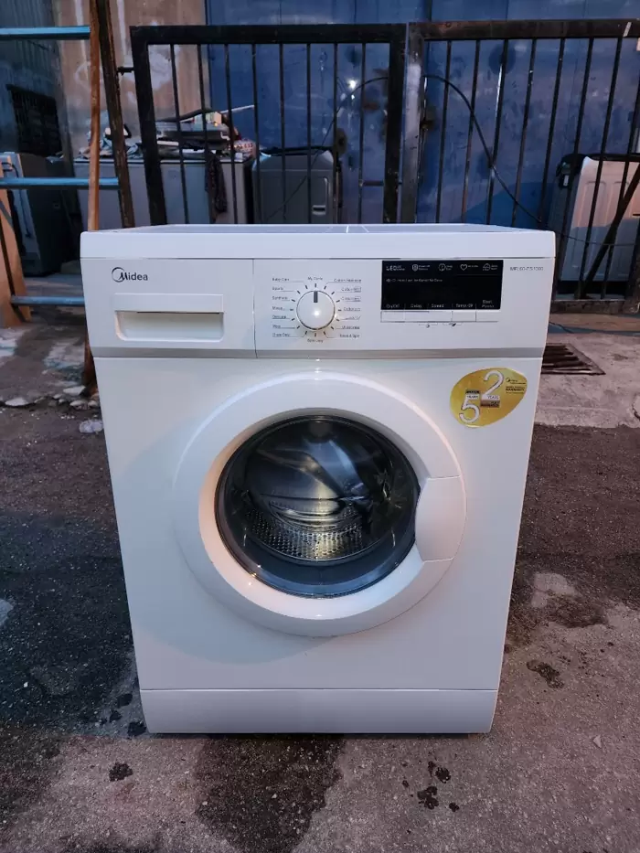 RM450 Midea front load washer 6kg
