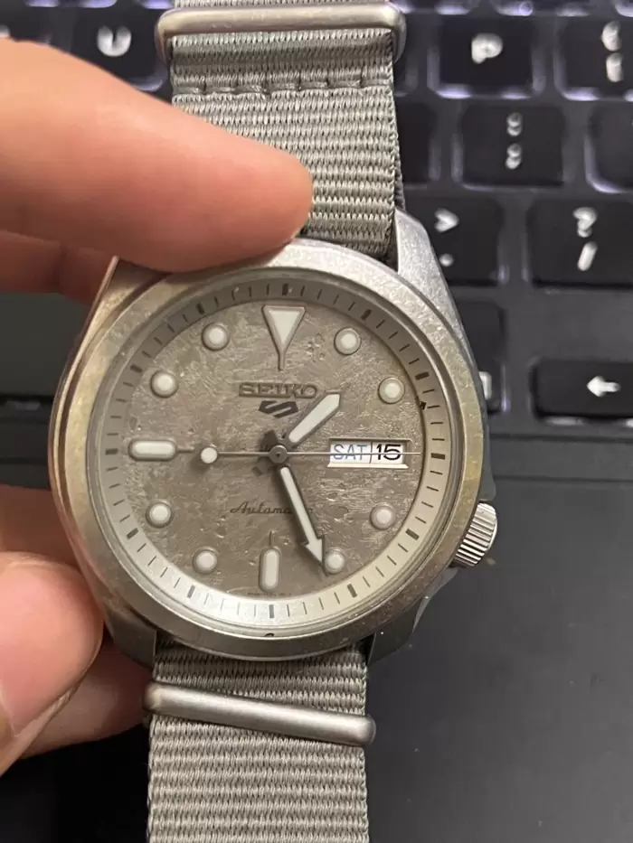 RM850 Seiko 5 ‘cement’ automatic watch original