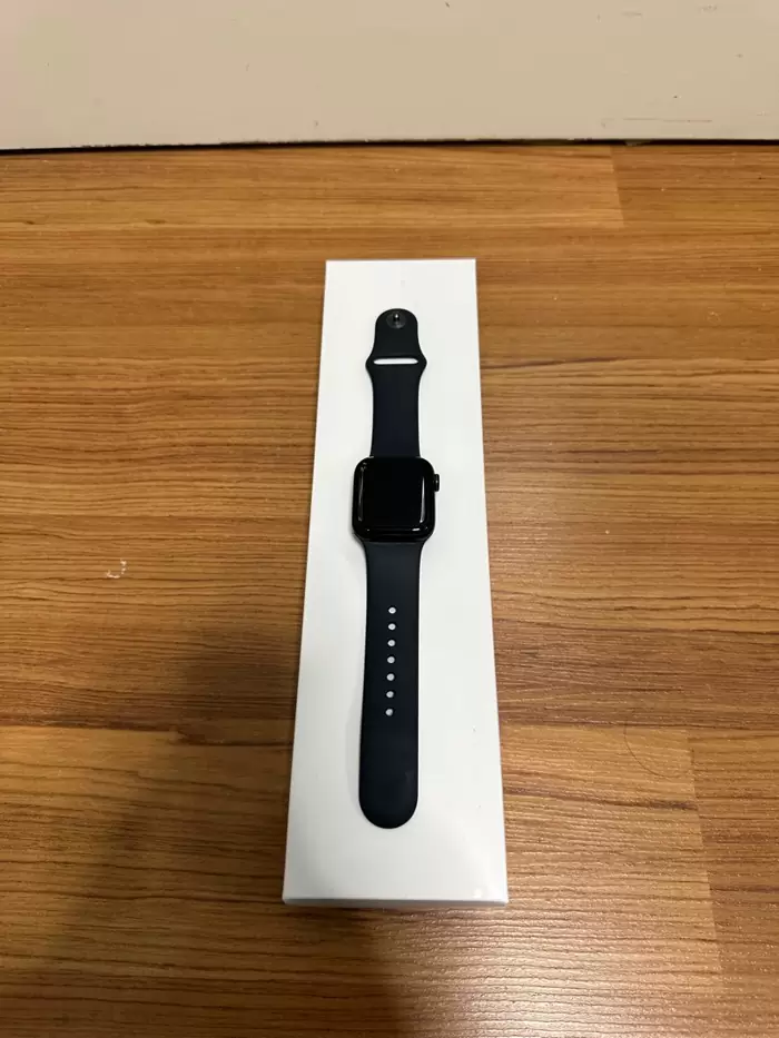 RM850 Apple watch se 2nd Gen (bought 12/4/23)